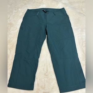 Arc’teryx capris are like new